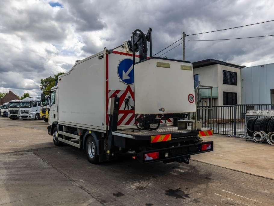 Man TGL 12.220 BL - VERSALIFT VDT 190F Photo 7