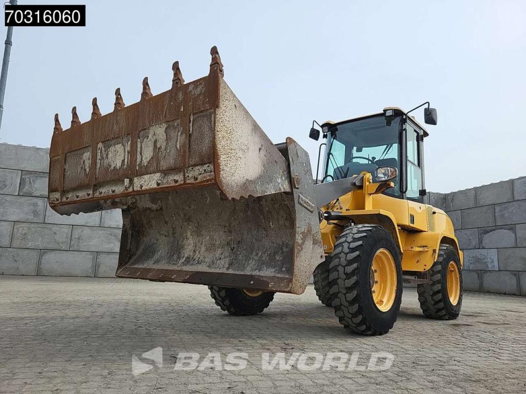 Volvo L30 G Photo 22