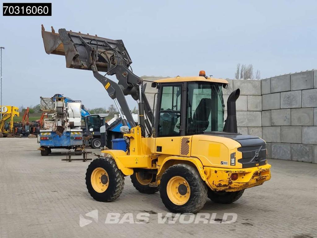 Volvo L30 G Photo 3