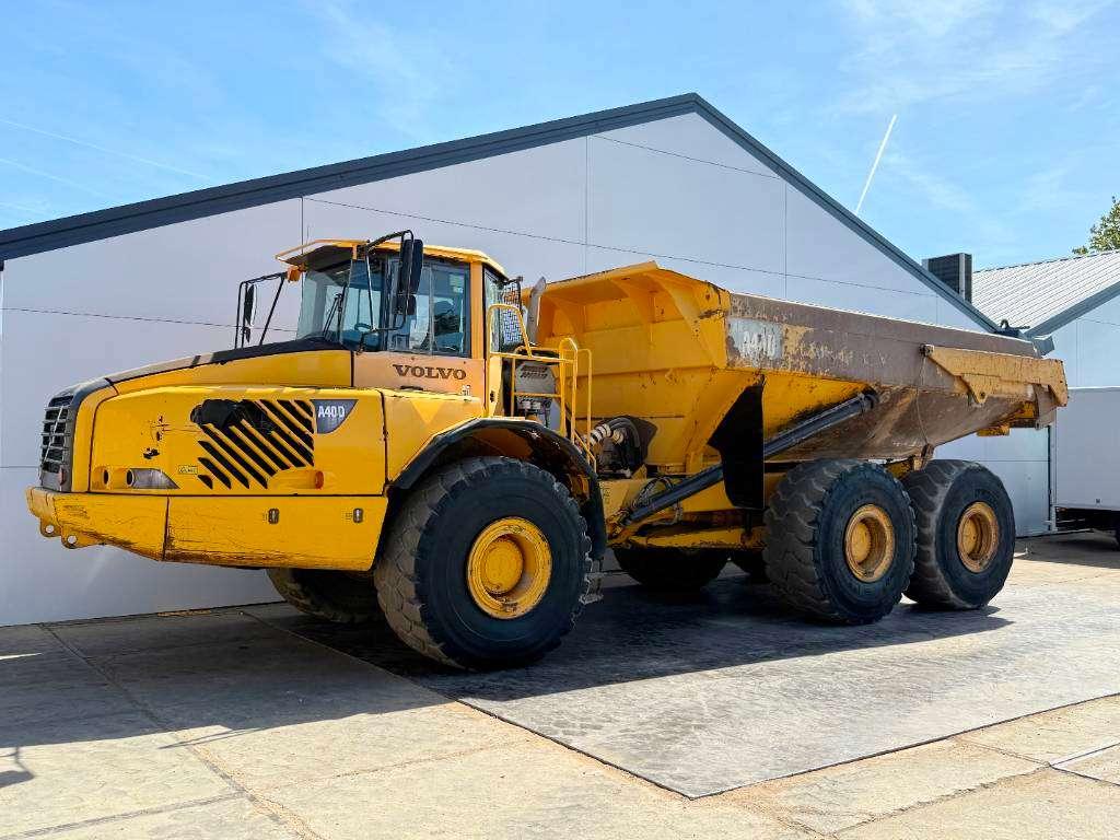 Volvo A40D - Tailgate / Heated Seat Photo 1
