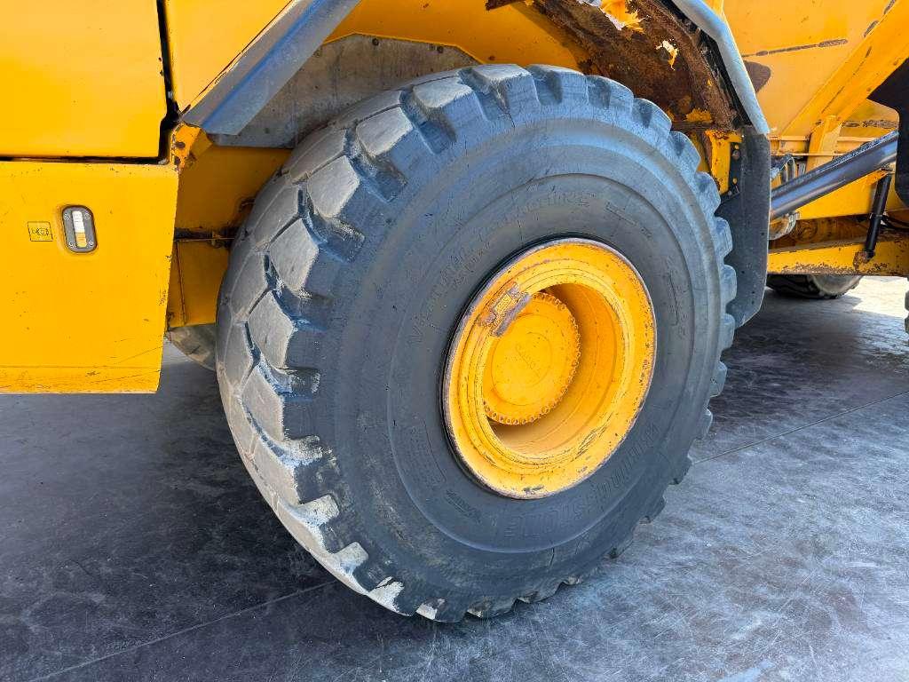 Volvo A40D - Tailgate / Heated Seat Photo 25