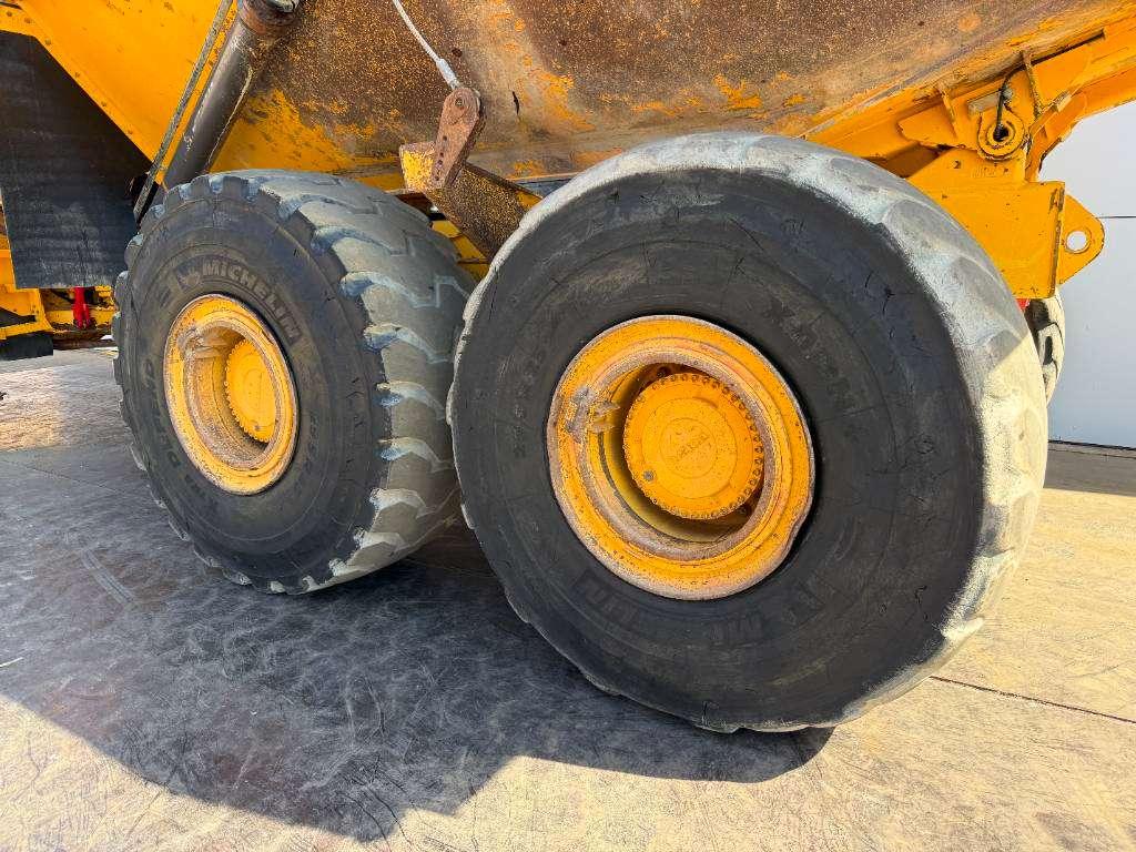 Volvo A40D - Tailgate / Heated Seat Photo 26