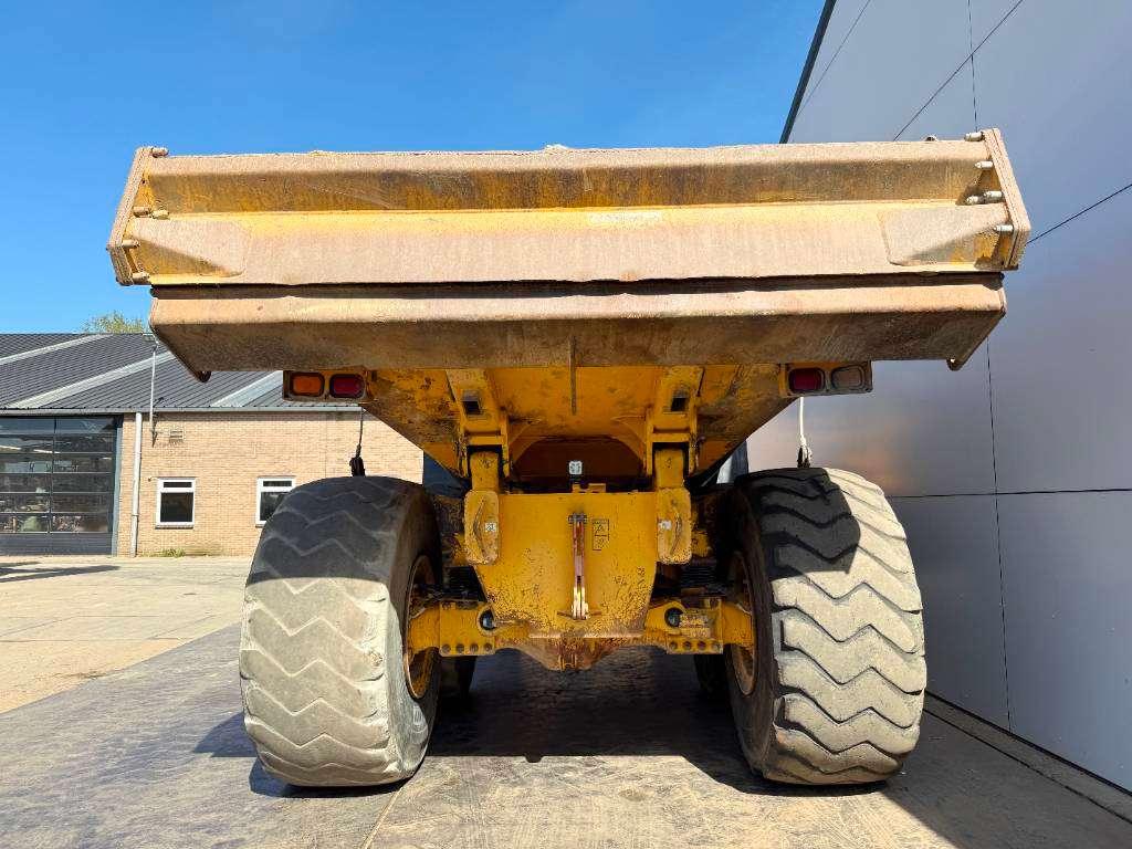 Volvo A40D - Tailgate / Heated Seat Photo 3