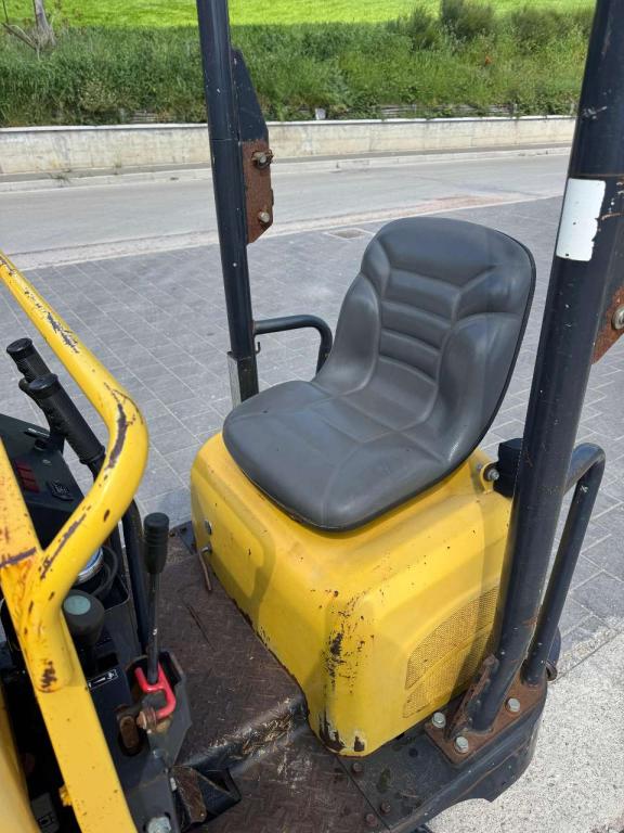Yanmar C12R-B Photo 9