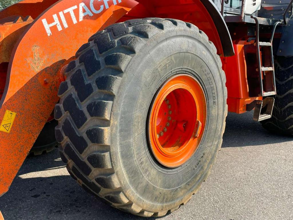 Hitachi ZW310-6 Photo 11