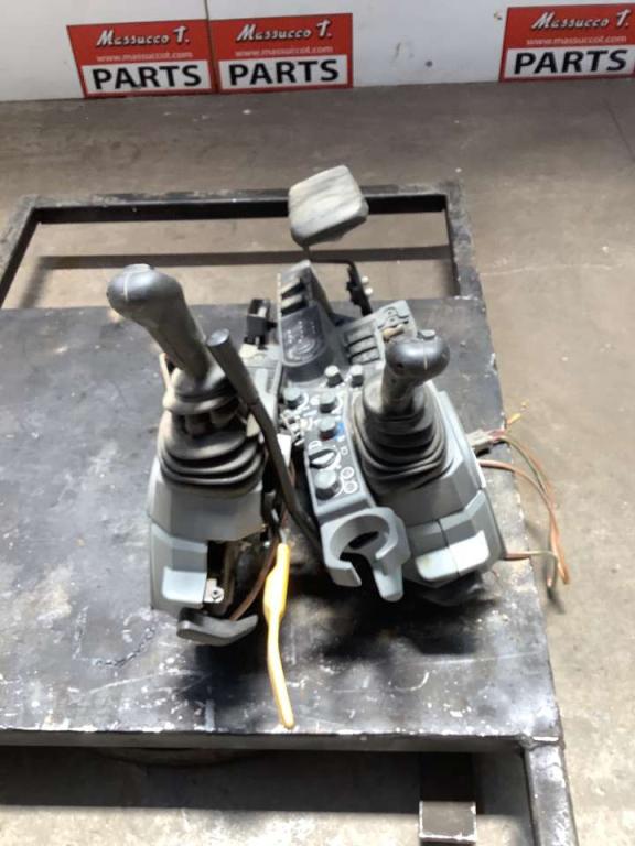 Manipulator for Hitachi ZX135 US -7 Photo 1
