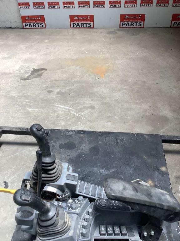 Manipulator for Hitachi ZX135 US -7 Photo 2