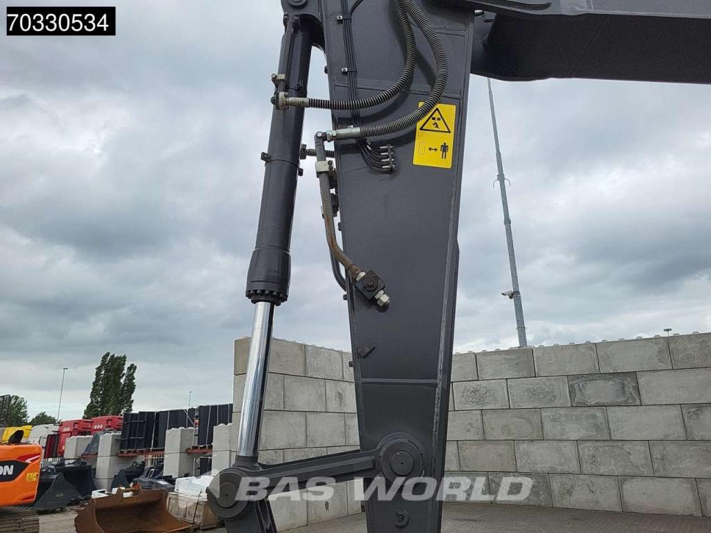 Volvo EC300 D L Photo 12
