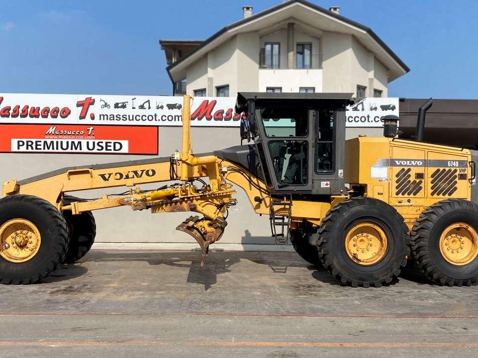 Volvo G740VHP Photo 2