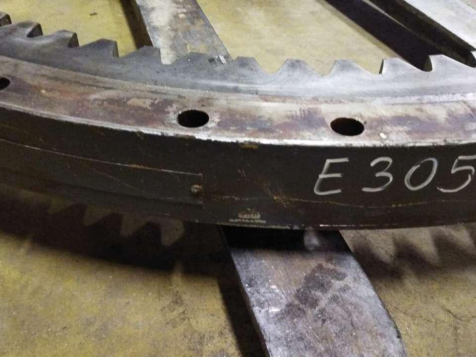 Slewing ring for New Holland E 305 B Photo 4