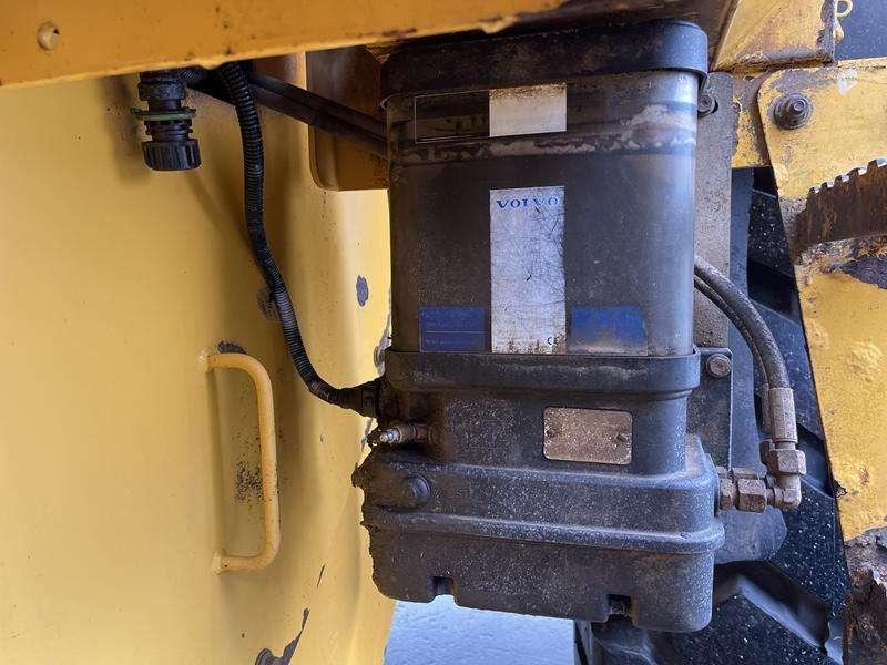 Volvo L 120 G Photo 16