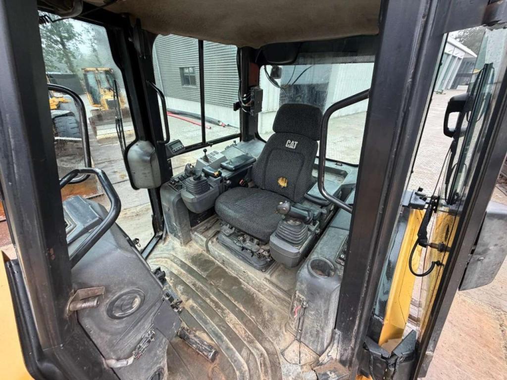 Caterpillar D6K XL Ripper valve // Good condition Photo 26