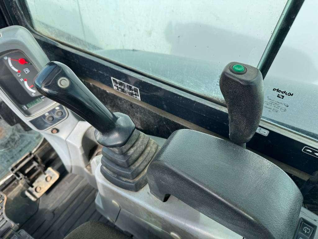 Kubota KX027-4 - Hammer Lines / Quick Coupler Photo 10