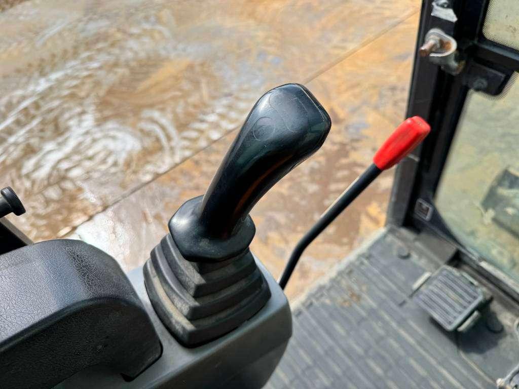 Kubota KX027-4 - Hammer Lines / Quick Coupler Photo 9