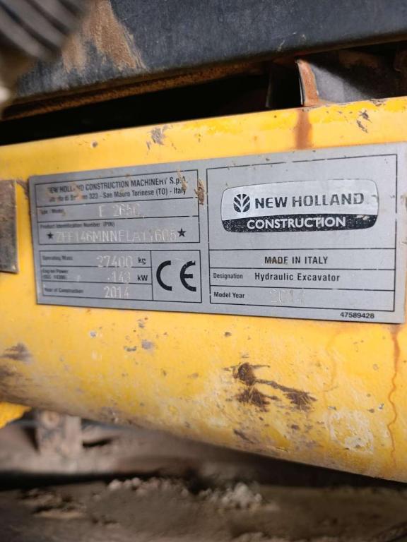 New Holland E265 Photo 2