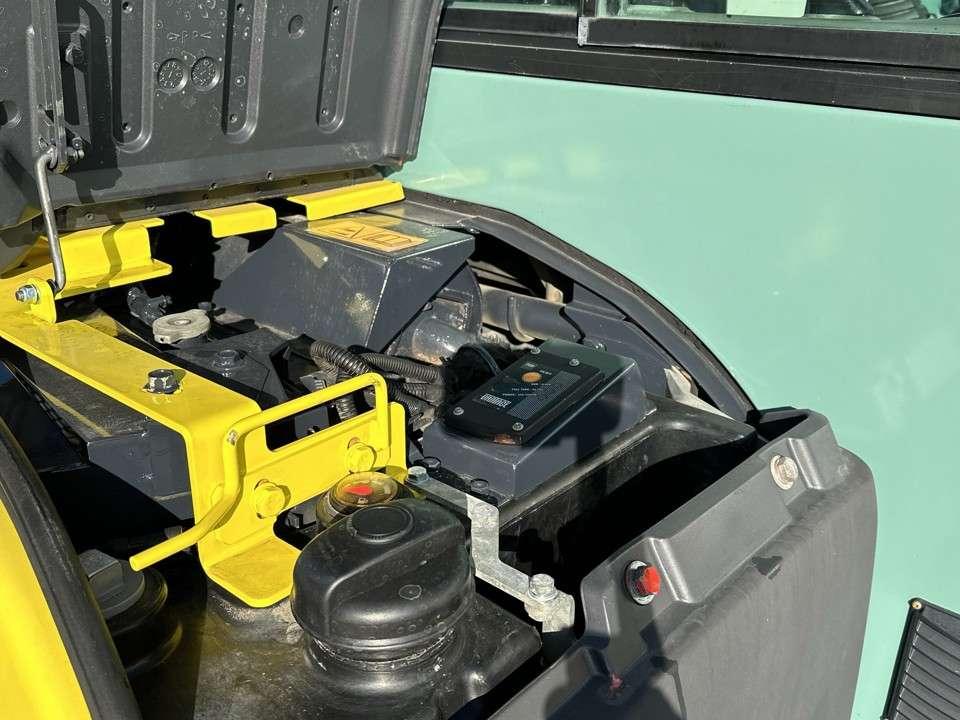 Yanmar VIO50-U Photo 9