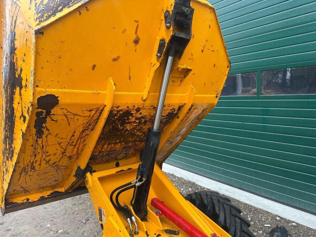 Thwaites 3 Tonne Swivel Photo 18
