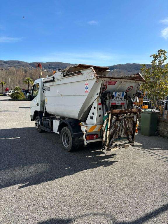Mitsubishi FUSO FE 74 Photo 5