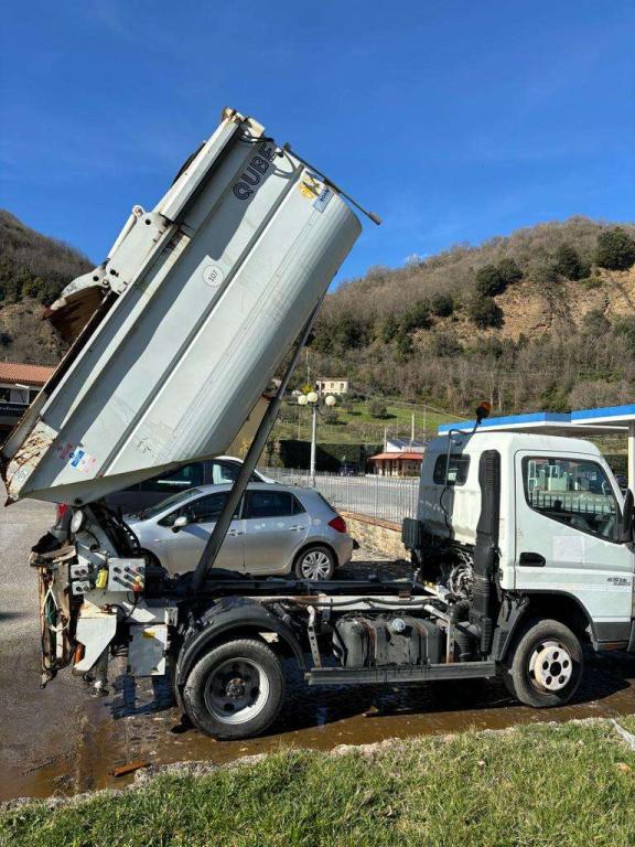 Mitsubishi FUSO FE 74 Photo 6