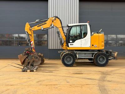 Liebherr 910 Compact sold by Big Machinery