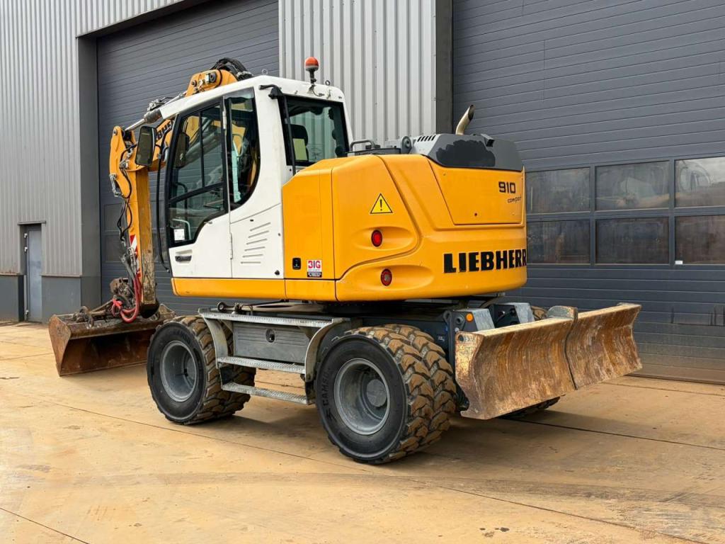 Liebherr 910 Compact Photo 6