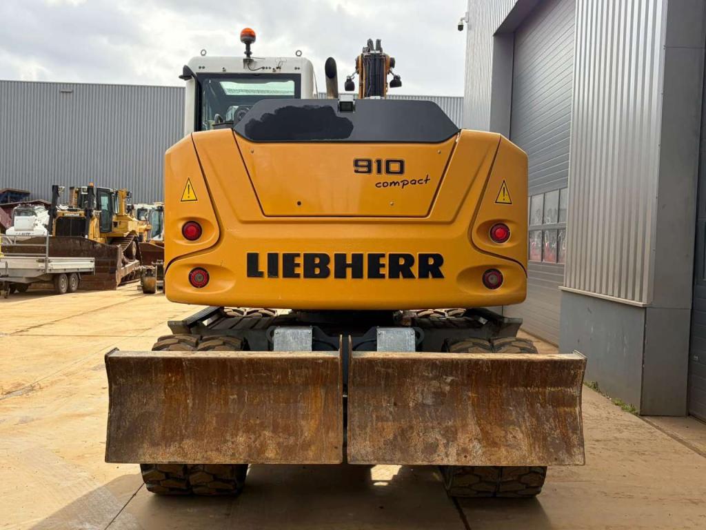 Liebherr 910 Compact Photo 7