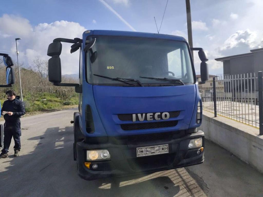 Iveco EUROCARGO 140E25 Photo 13