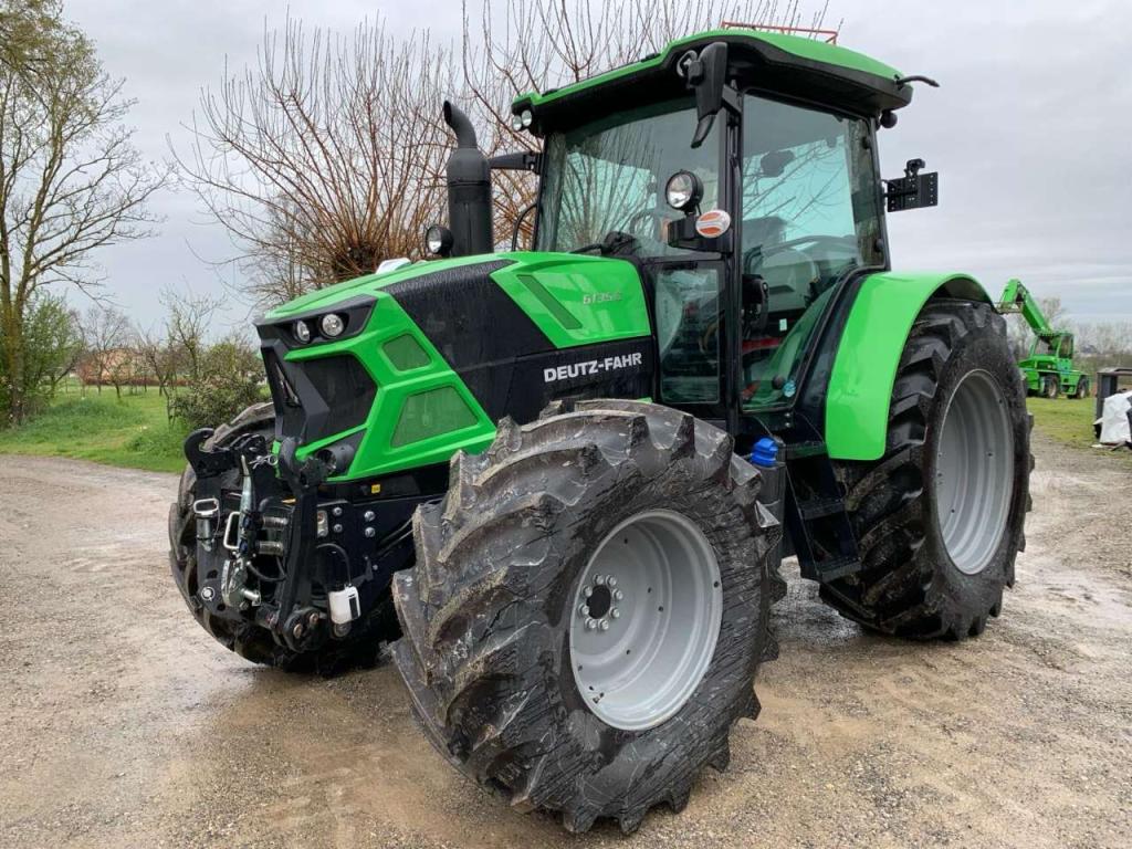 Deutz - Fahr AGROTRON 6135 Photo 1