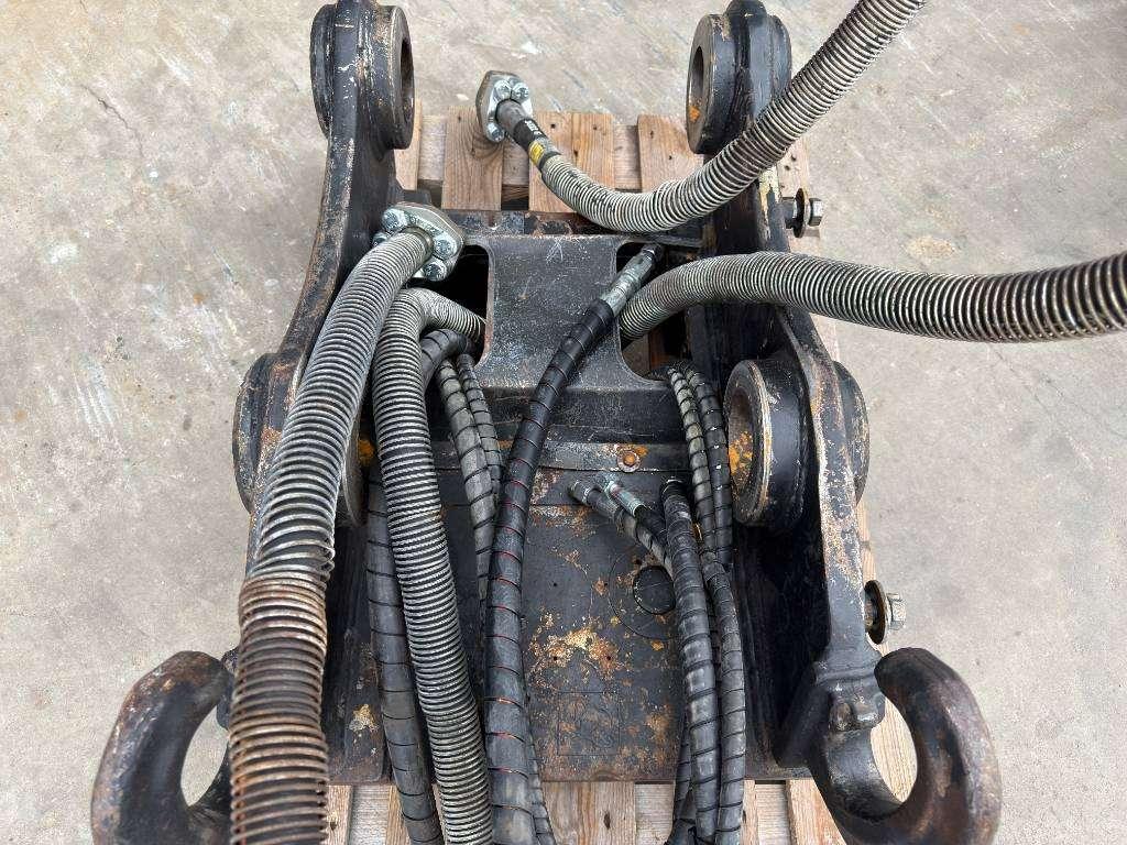 OilQuick OQ80 330 Photo 11