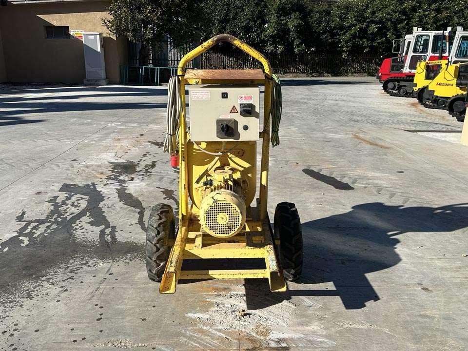Varisco J 6-250 Photo 13