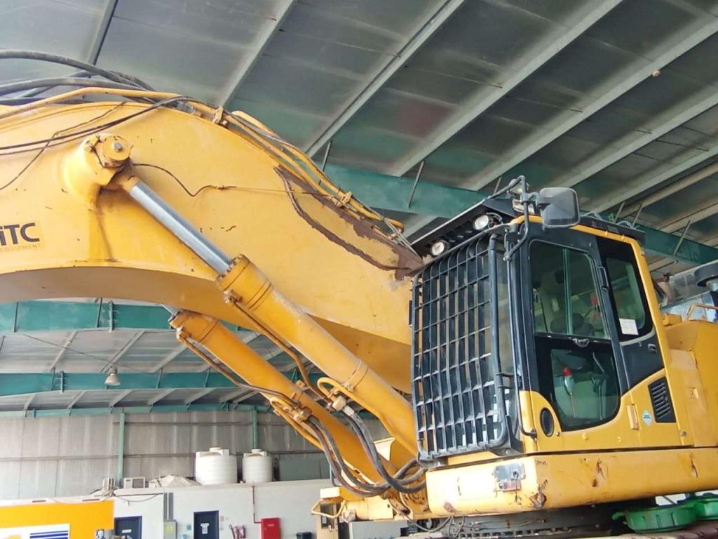 Komatsu PC850-8R1 Photo 15