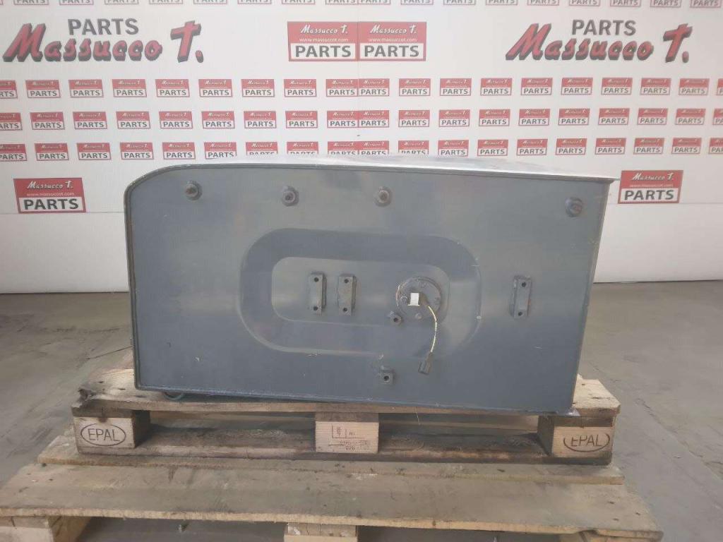 Diesel tank Photo 4