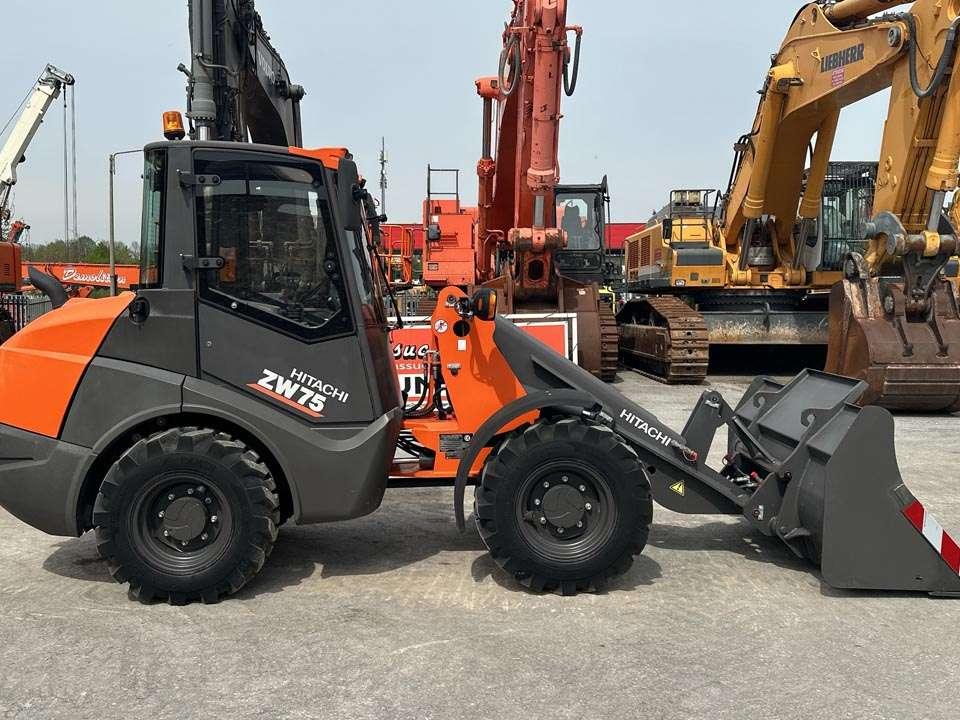 Hitachi ZW75-6C Photo 19