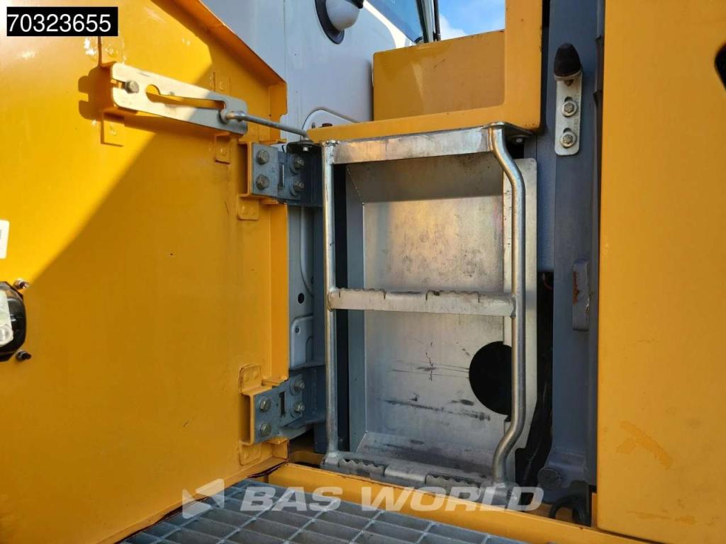 Liebherr R926 LC Engcon Photo 16
