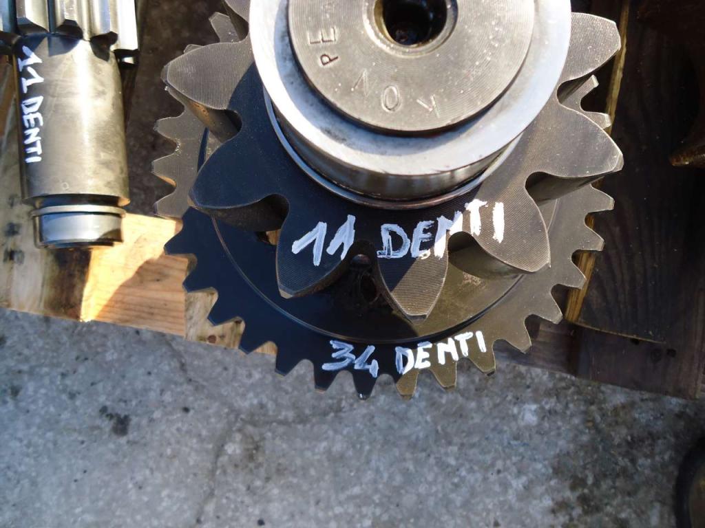 Worm gear reduction unit for Caterpillar 955L Photo 3